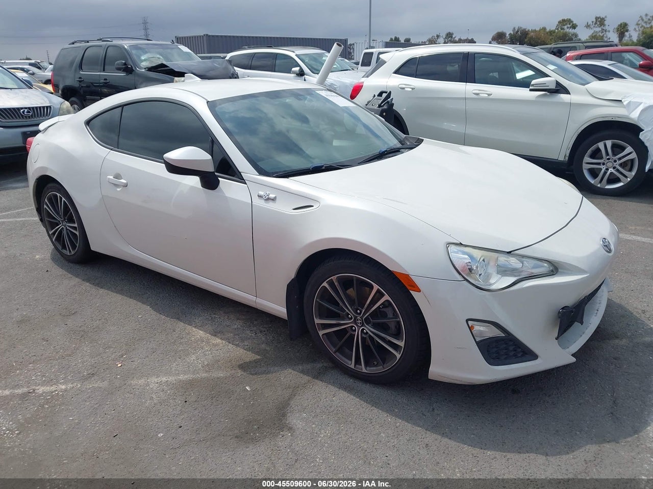 JF1ZNAA15F9****** · 2015 SCION FR-S