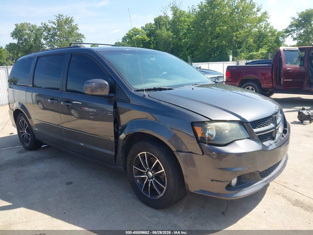 2C4RDGEGXGR****** · 2016 DODGE GRAND CARAVAN R/T
