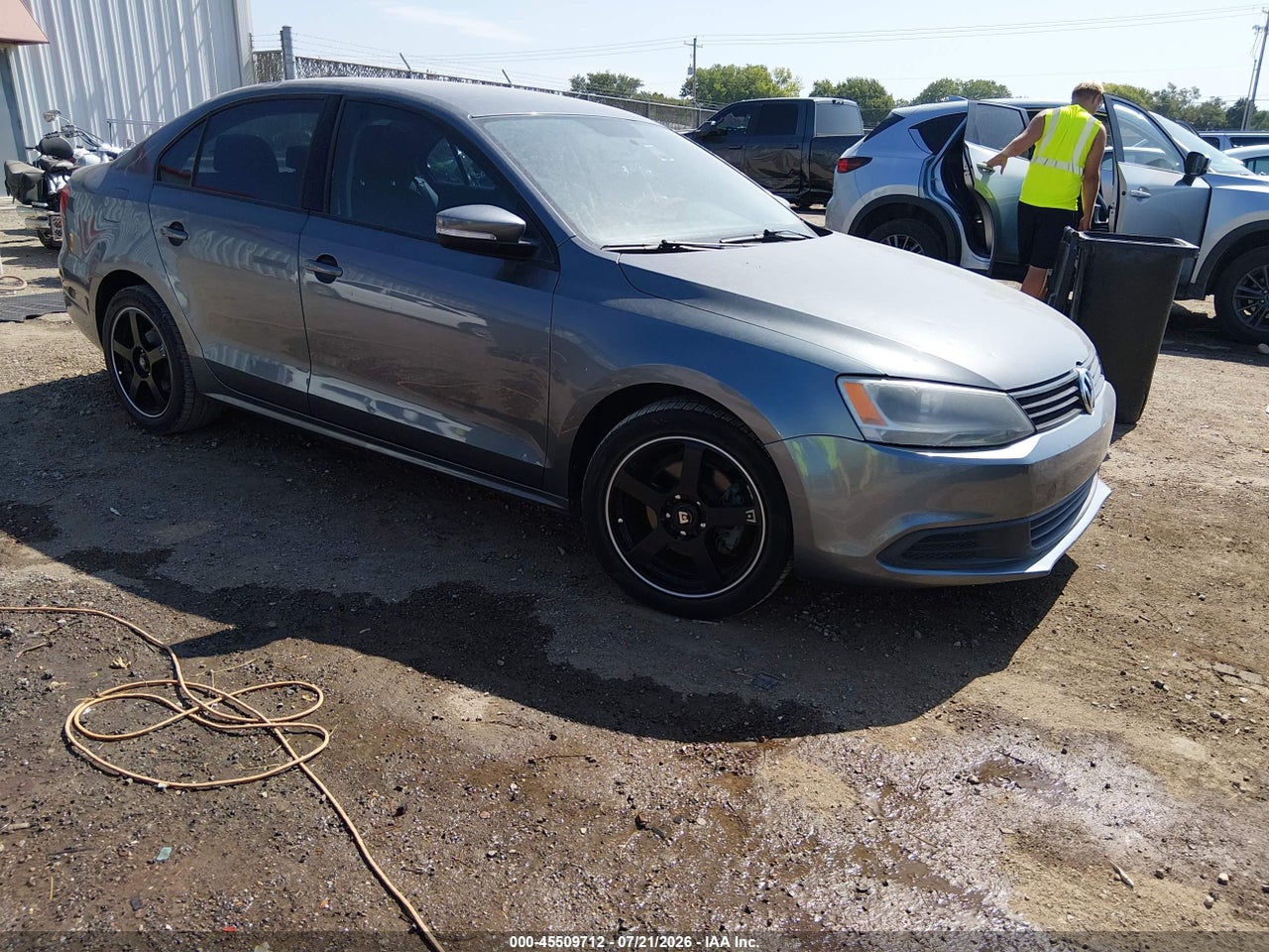 3VWDZ7AJ9BM****** · 2011 VOLKSWAGEN JETTA 2.5L SE