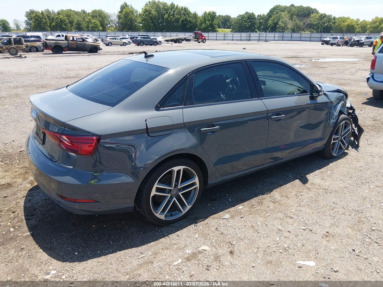 2020 AUDI A3 PREMIUM 40 TFSI FRONT-WHEEL DRIVE S TRONIC · 4/11