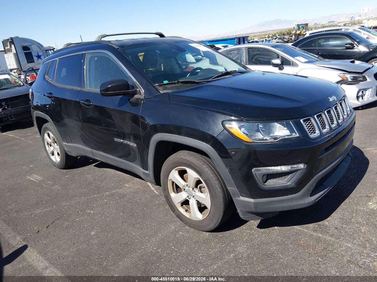 3C4NJDBB3JT****** · 2018 JEEP COMPASS LATITUDE 4X4