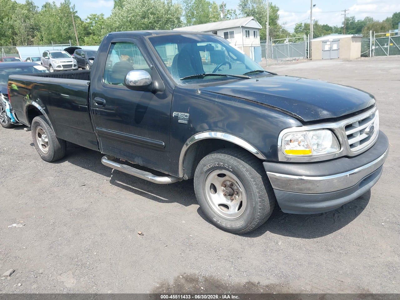 1FTRF17W5YN****** · 2000 FORD F-150 WORK SERIES/XL/XLT