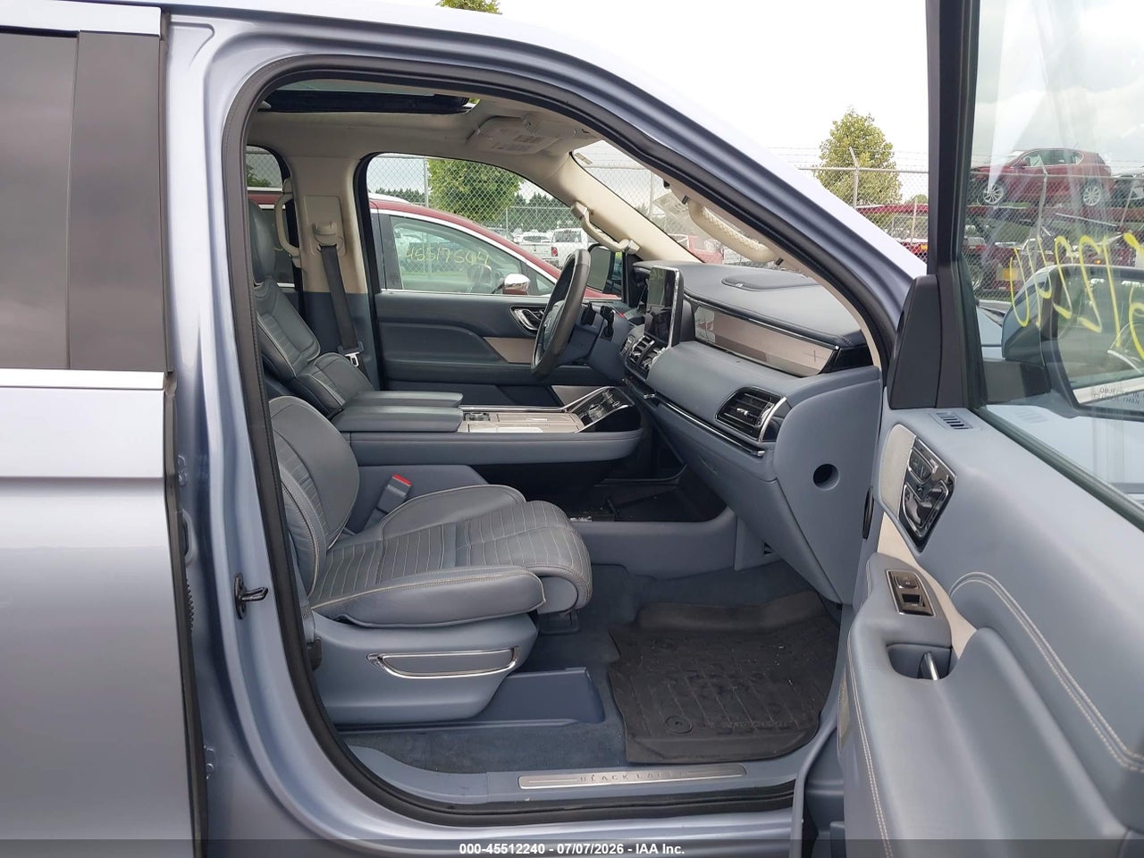 2018 LINCOLN NAVIGATOR BLACK LABEL · 5/11