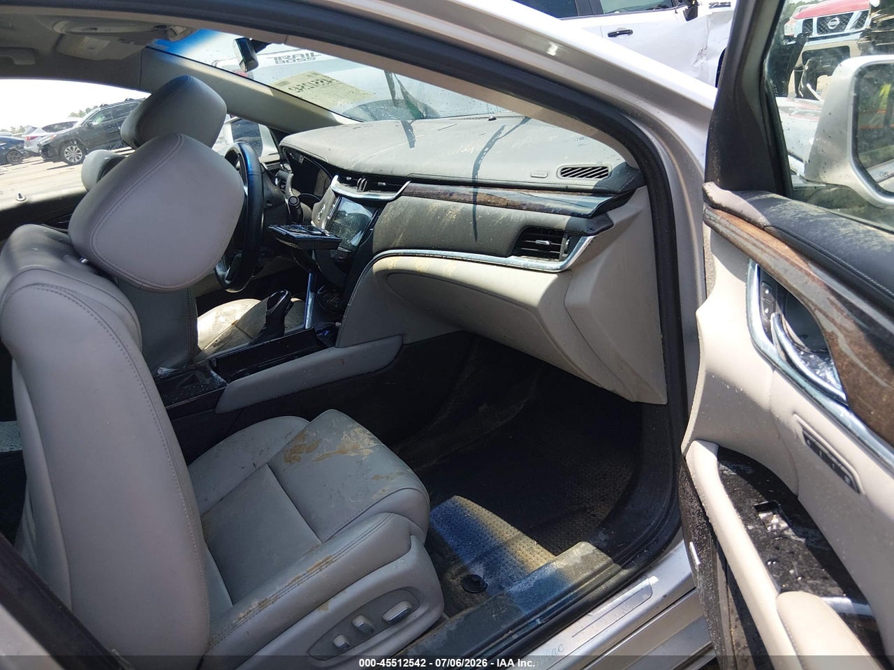 2016 CADILLAC XTS LUXURY COLLECTION · 5/10