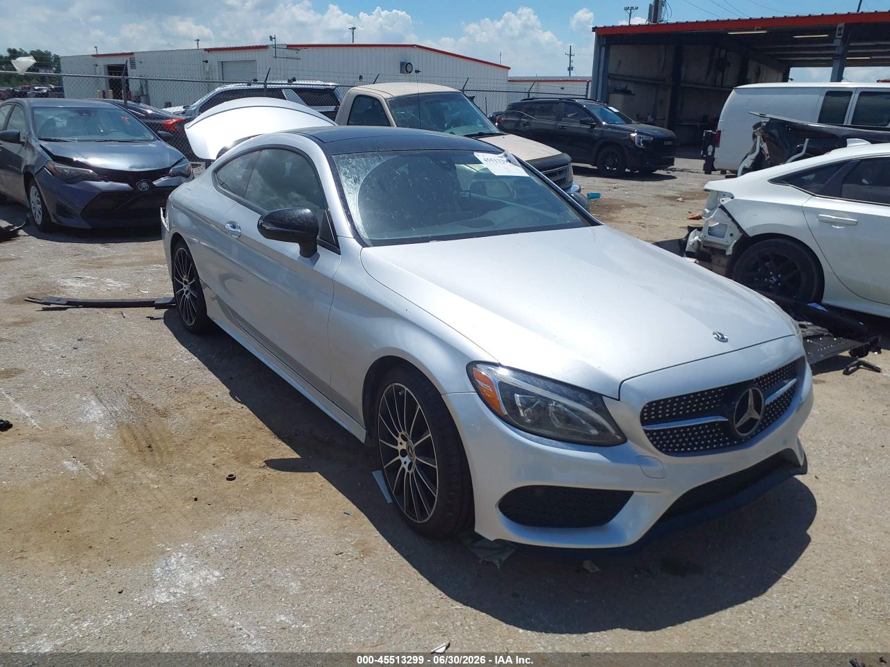 WDDWJ4JB7JF****** · 2018 MERCEDES-BENZ C 300