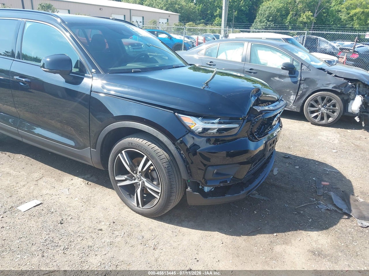 YV4162UM3M2****** · 2021 VOLVO XC40 T5 R-DESIGN