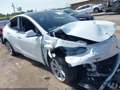 7SAYGDEE6RA****** · 2024 TESLA MODEL Y LONG RANGE DUAL MOTOR ALL-WHEEL DRIVE