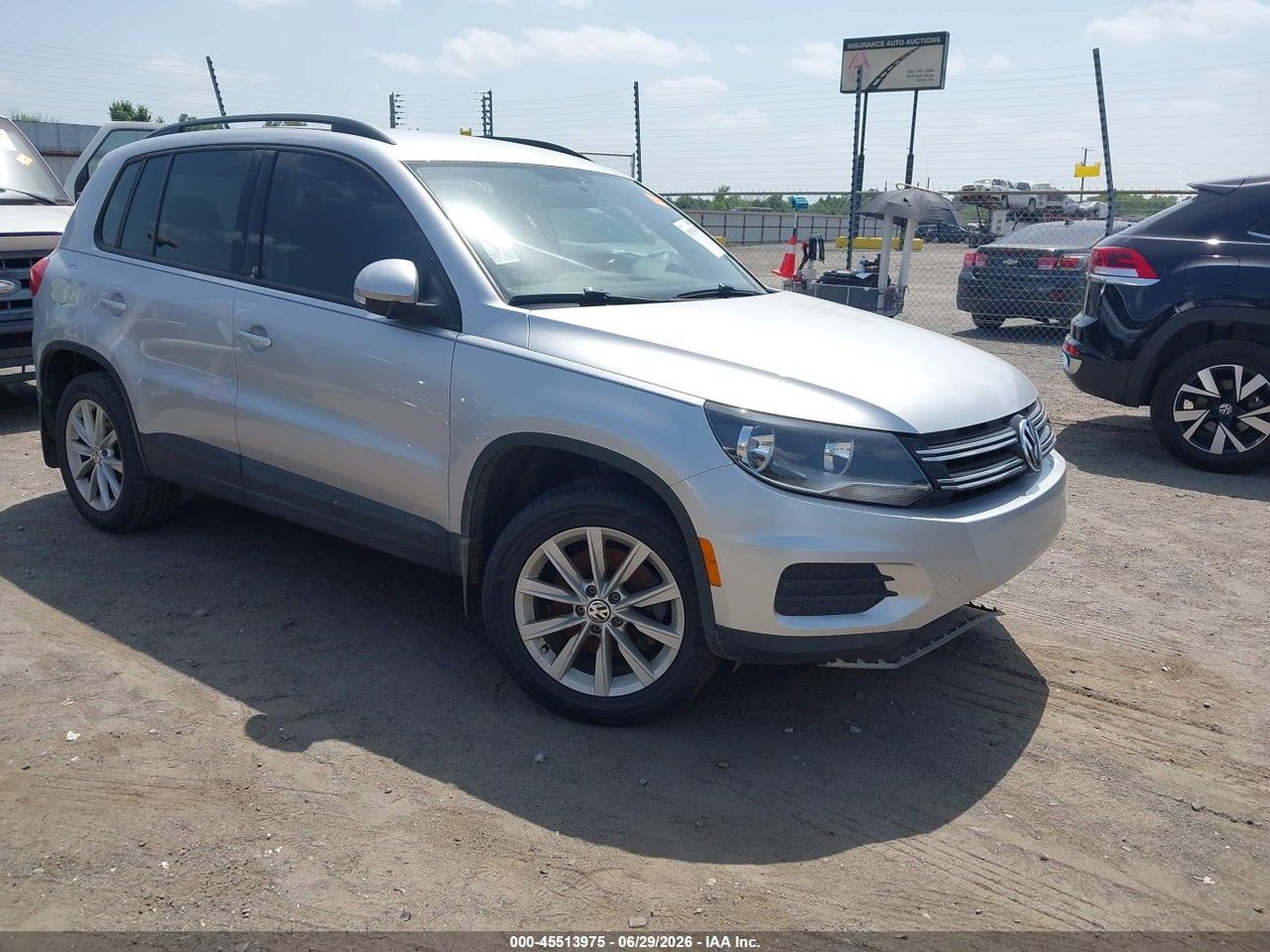 WVGAV7AX4JK****** · 2018 VOLKSWAGEN TIGUAN LIMITED 2.0T