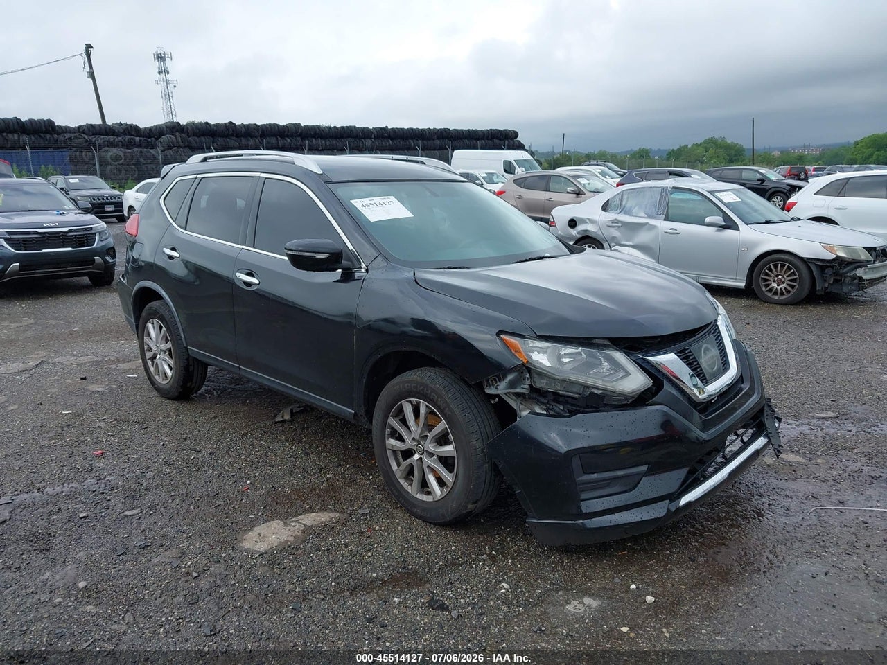 JN8AT2MV7HW****** · 2017 NISSAN ROGUE SV