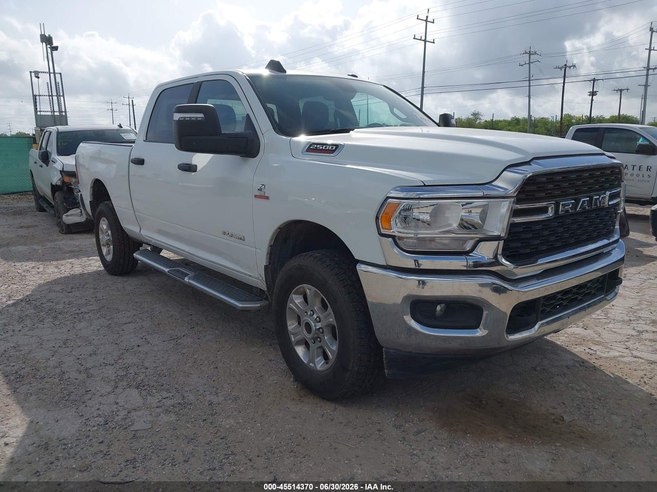 3C6UR5DL6RG****** · 2024 RAM 2500 BIG HORN  4X4 6'4 BOX