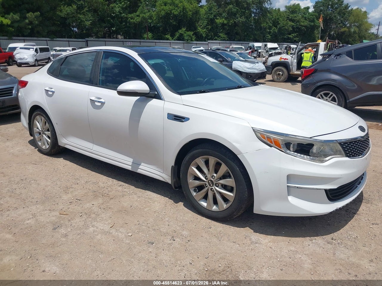 5XXGU4L37GG****** · 2016 KIA OPTIMA EX