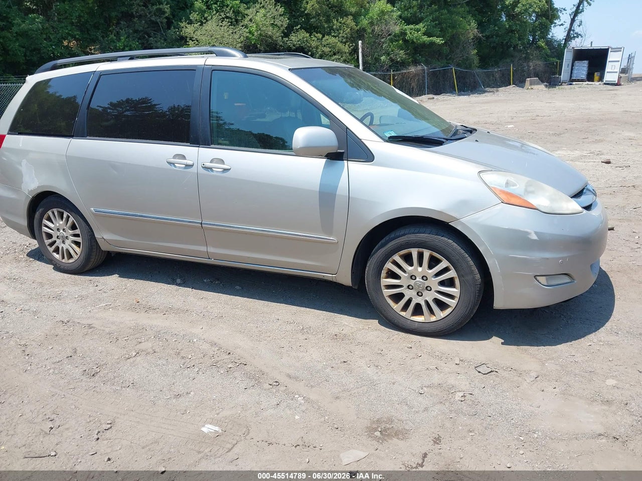 5TDZK22C88S****** · 2008 TOYOTA SIENNA LIMITED