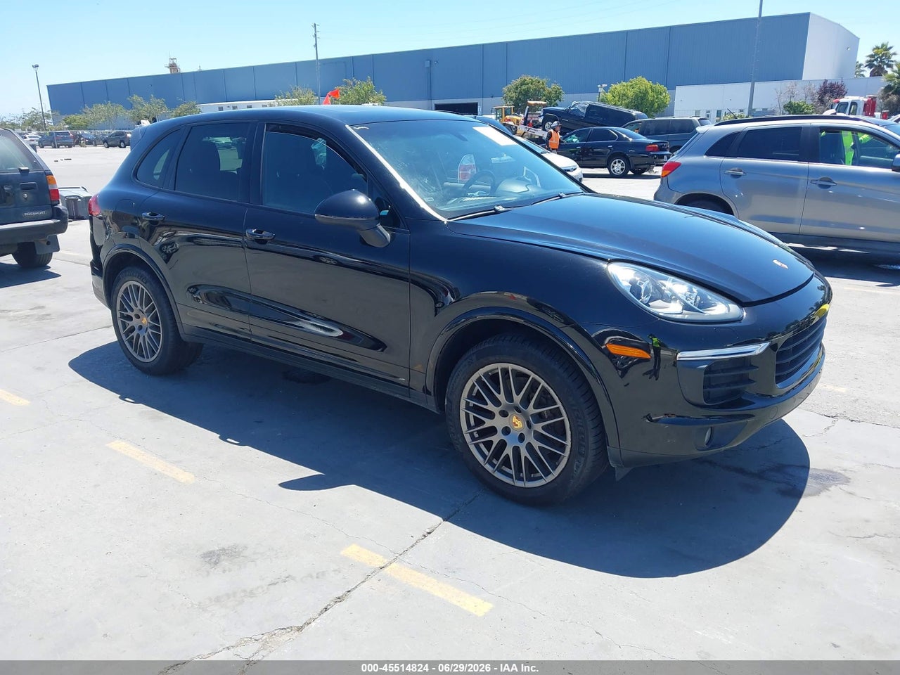 WP1AA2A22HK****** · 2017 PORSCHE CAYENNE PLATINUM EDITION