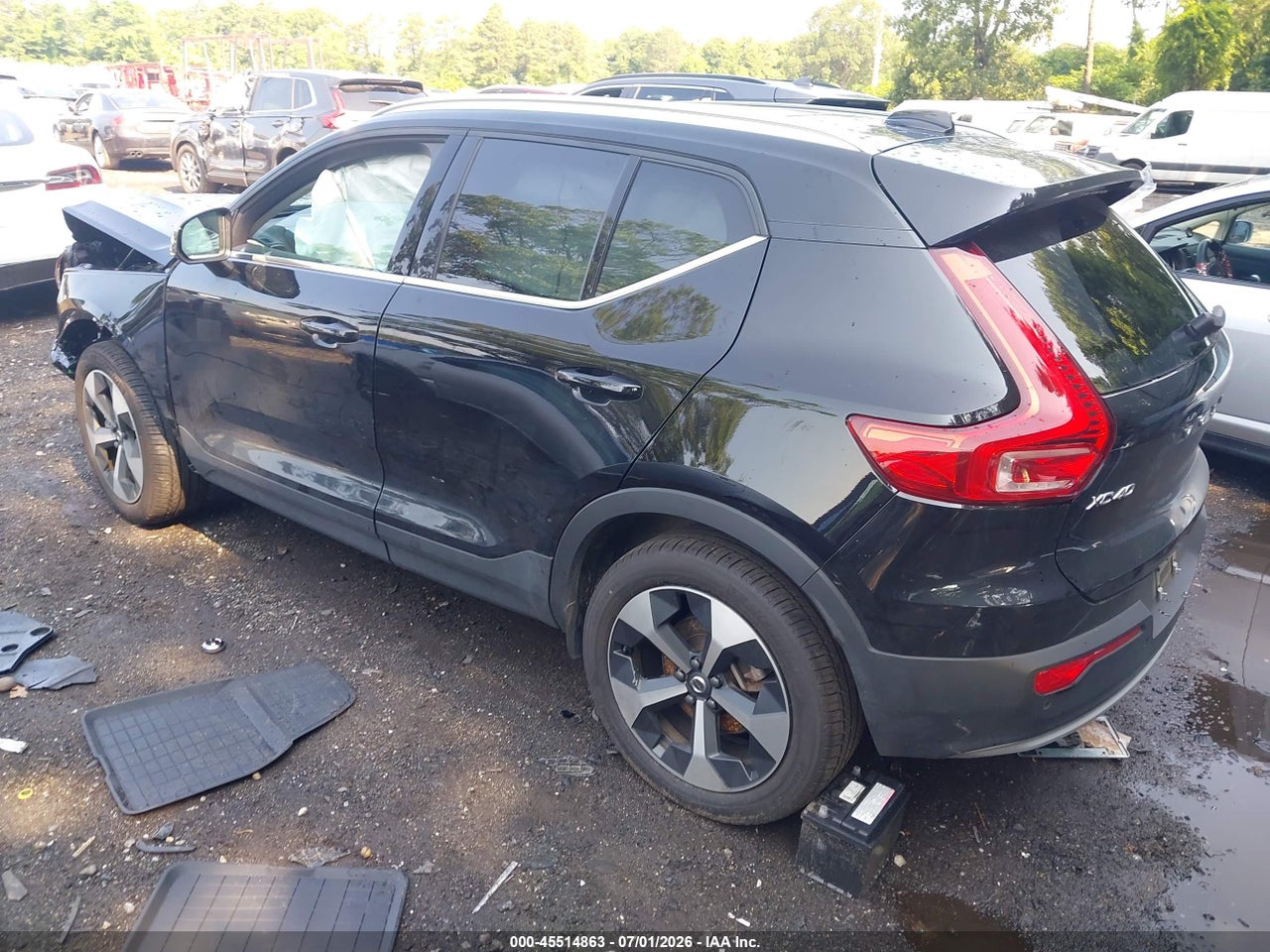 2025 VOLVO XC40 B5 CORE BRIGHT THEME · 3/4