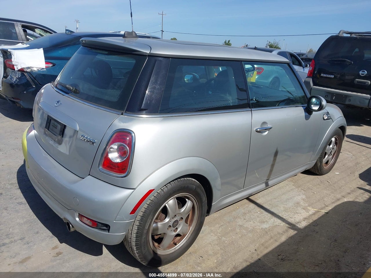2011 MINI COOPER · 4/11