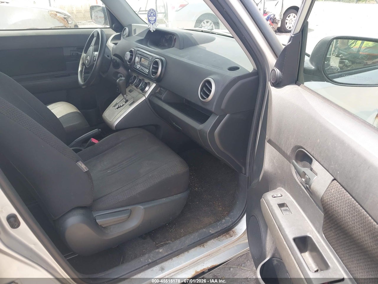 2010 SCION XB   · 5/11