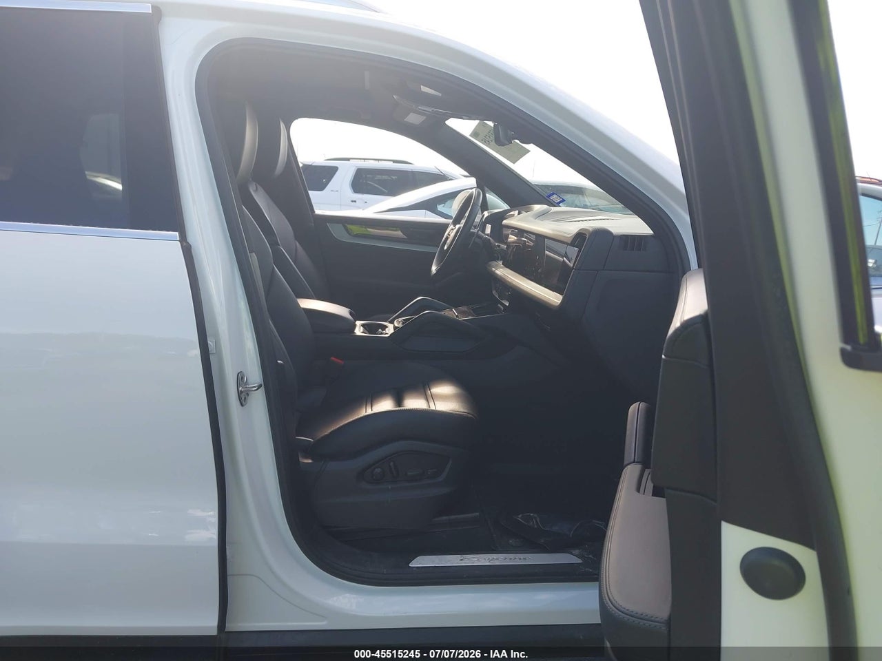 WP1AA2AY1RD****** · 2024 PORSCHE CAYENNE · 5/11