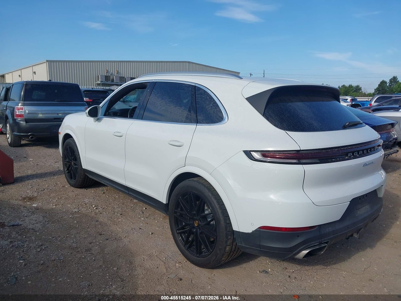 WP1AA2AY1RD****** · 2024 PORSCHE CAYENNE · 3/11