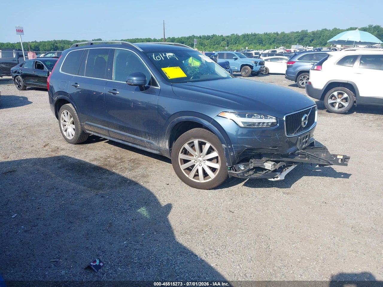 YV4102CK3J1****** · 2018 VOLVO XC90 T5 MOMENTUM