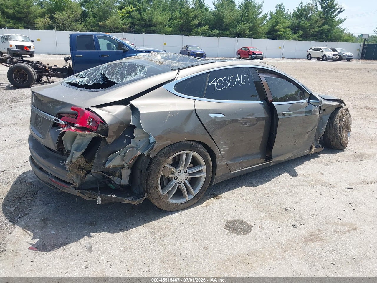 2015 TESLA MODEL S 70D/85D/P85D · 4/4