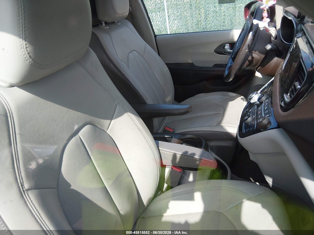 2017 CHRYSLER PACIFICA TOURING-L PLUS · 5/10