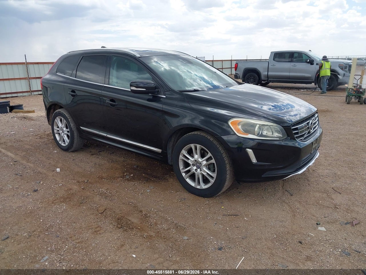 YV440MDM0F2****** · 2015 VOLVO XC60 T5 PLATINUM