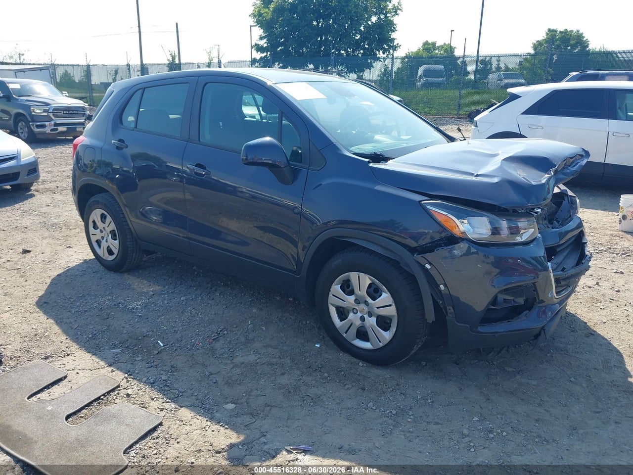 3GNCJKSB9KL****** · 2019 CHEVROLET TRAX LS