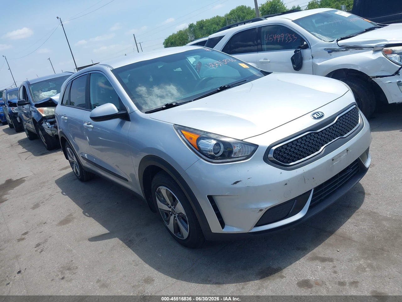 KNDCB3LC5J5****** · 2018 KIA NIRO FE