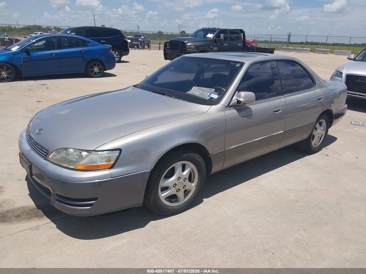 1993 LEXUS ES 300 · 2/10