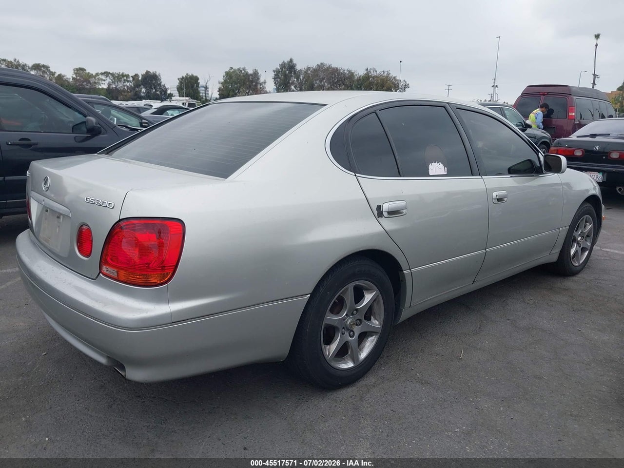 2002 LEXUS GS 300   · 4/11