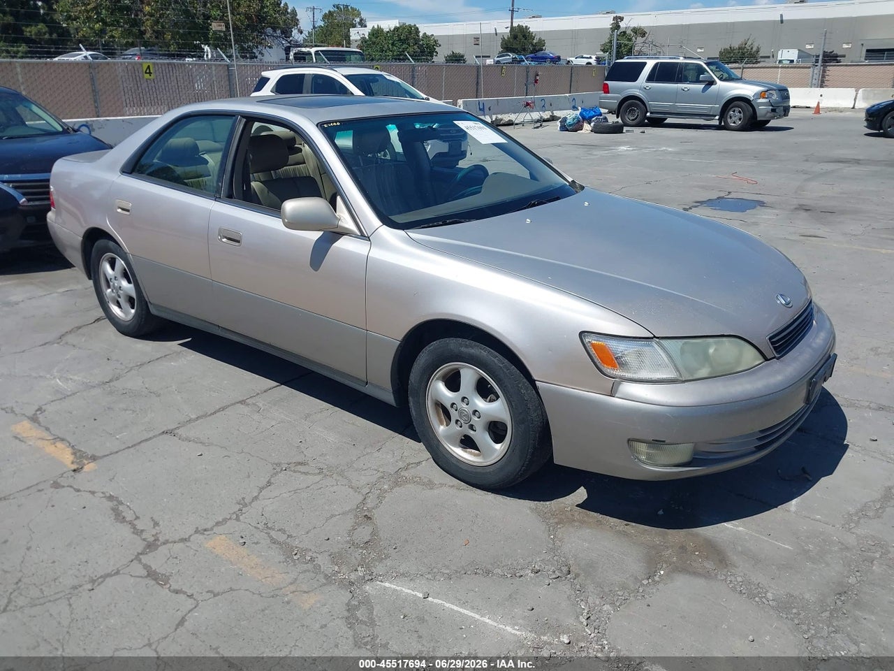JT8BF28G6X5****** · 1999 LEXUS ES 300