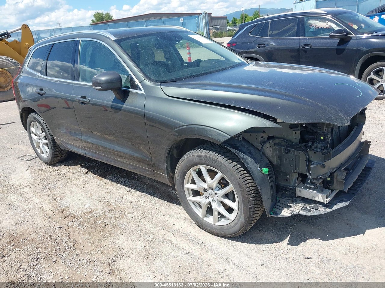YV4102RK0J1****** · 2018 VOLVO XC60 T5 MOMENTUM