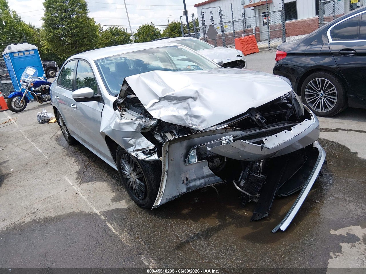 1VWAP7A38EC****** · 2014 VOLKSWAGEN PASSAT 2.5L S