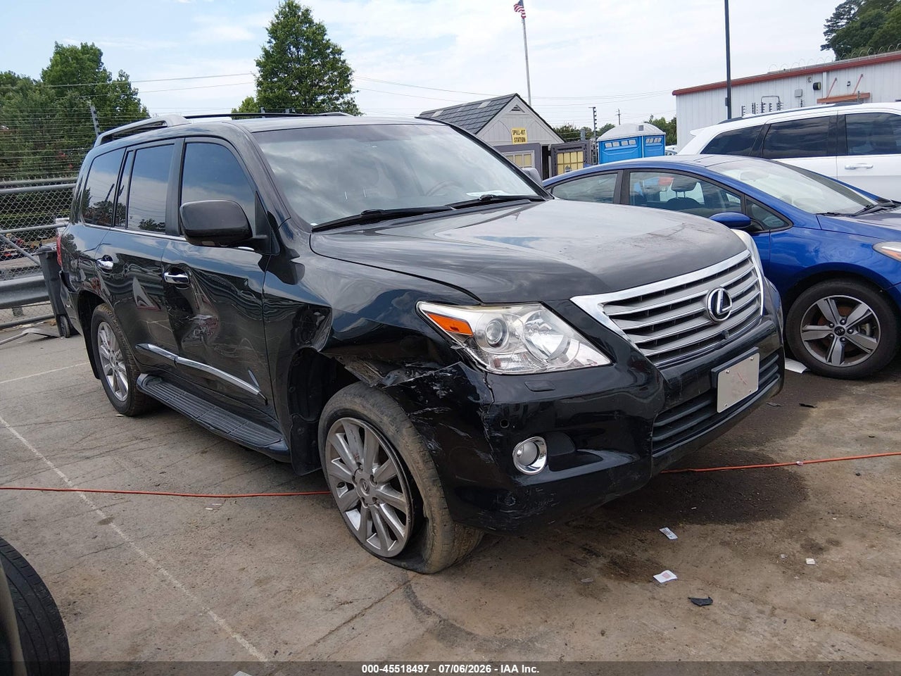JTJHY7AX9B4****** · 2011 LEXUS LX 570