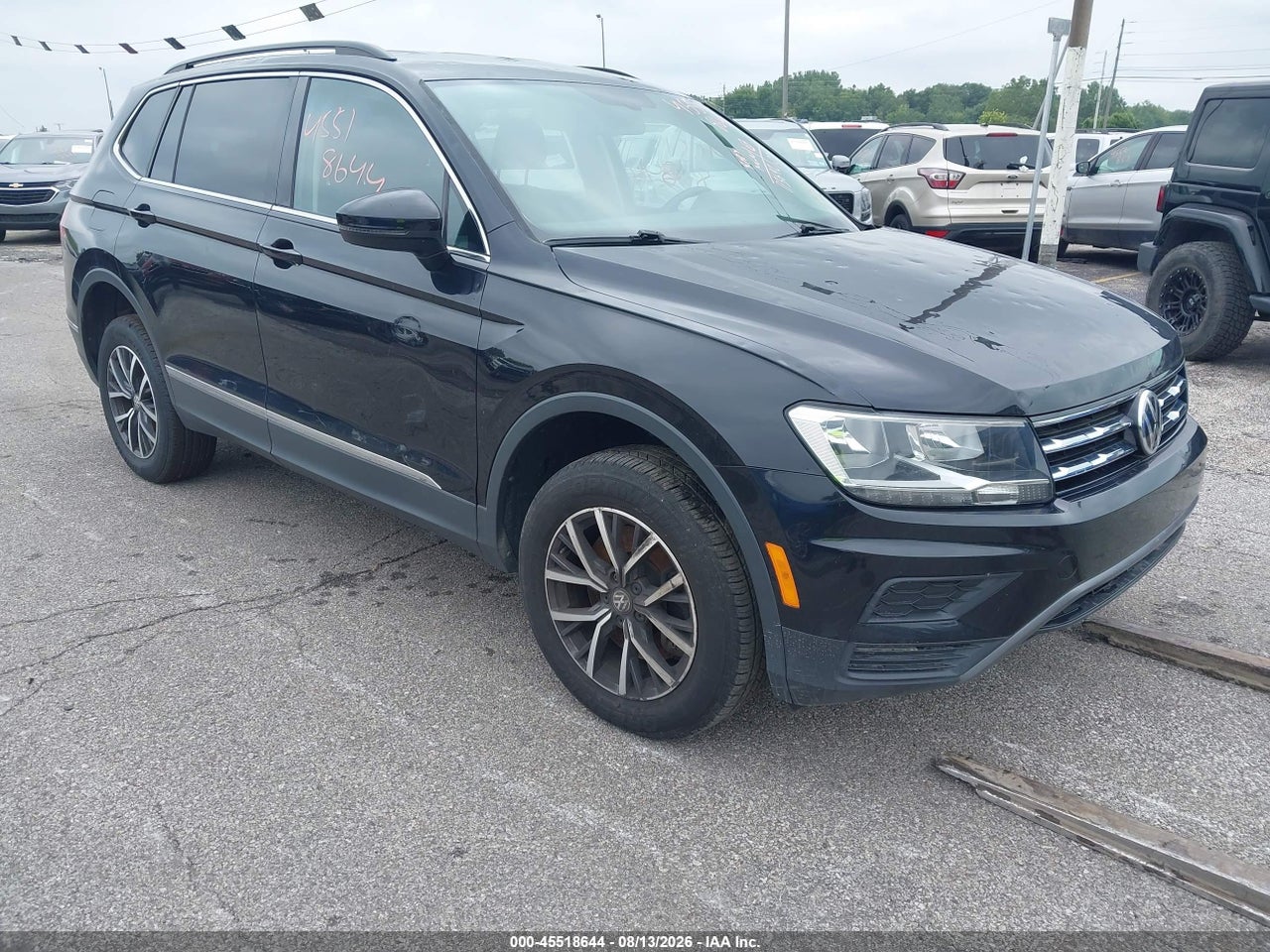 3VV3B7AX4LM****** · 2020 VOLKSWAGEN TIGUAN 2.0T SE/2.0T SE R-LINE BLACK/2.0T SEL