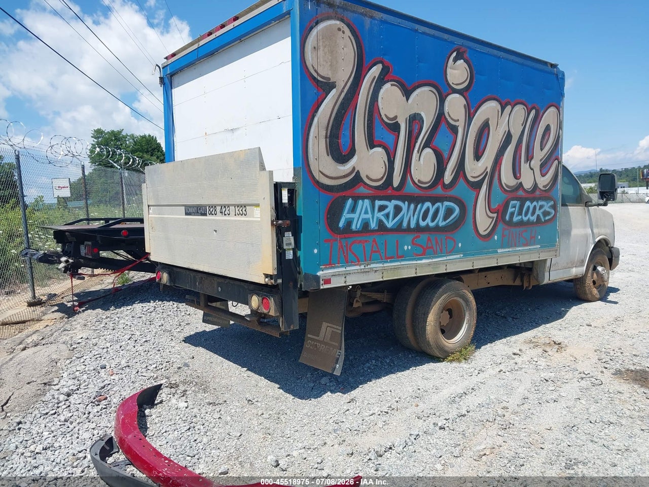 2009 CHEVROLET EXPRESS CUTAWAY WORK VAN · 4/11