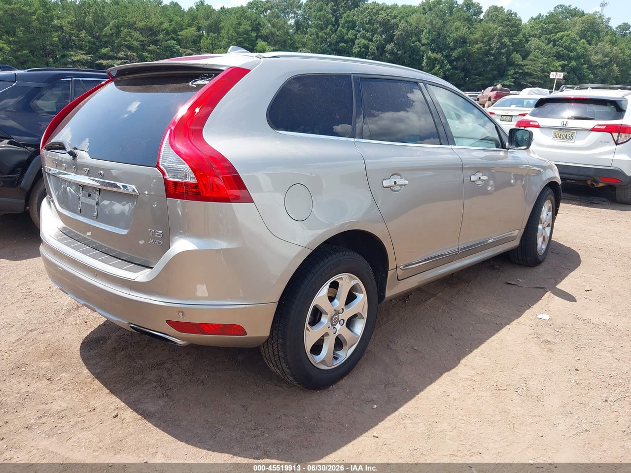 2016 VOLVO XC60 T5 PREMIER · 4/11