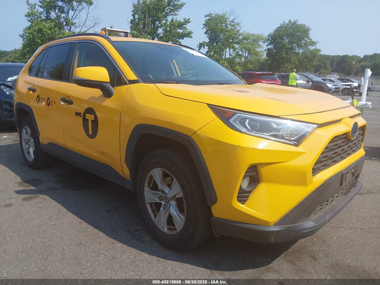 JTMRWRFV7KD****** · 2019 TOYOTA RAV4 HYBRID XLE