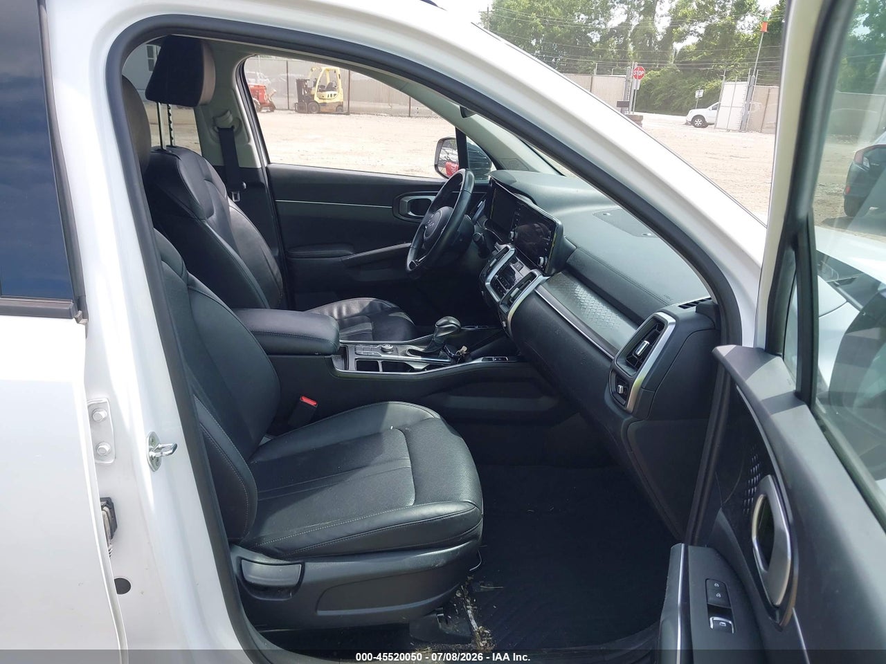 2023 KIA SORENTO S · 5/11