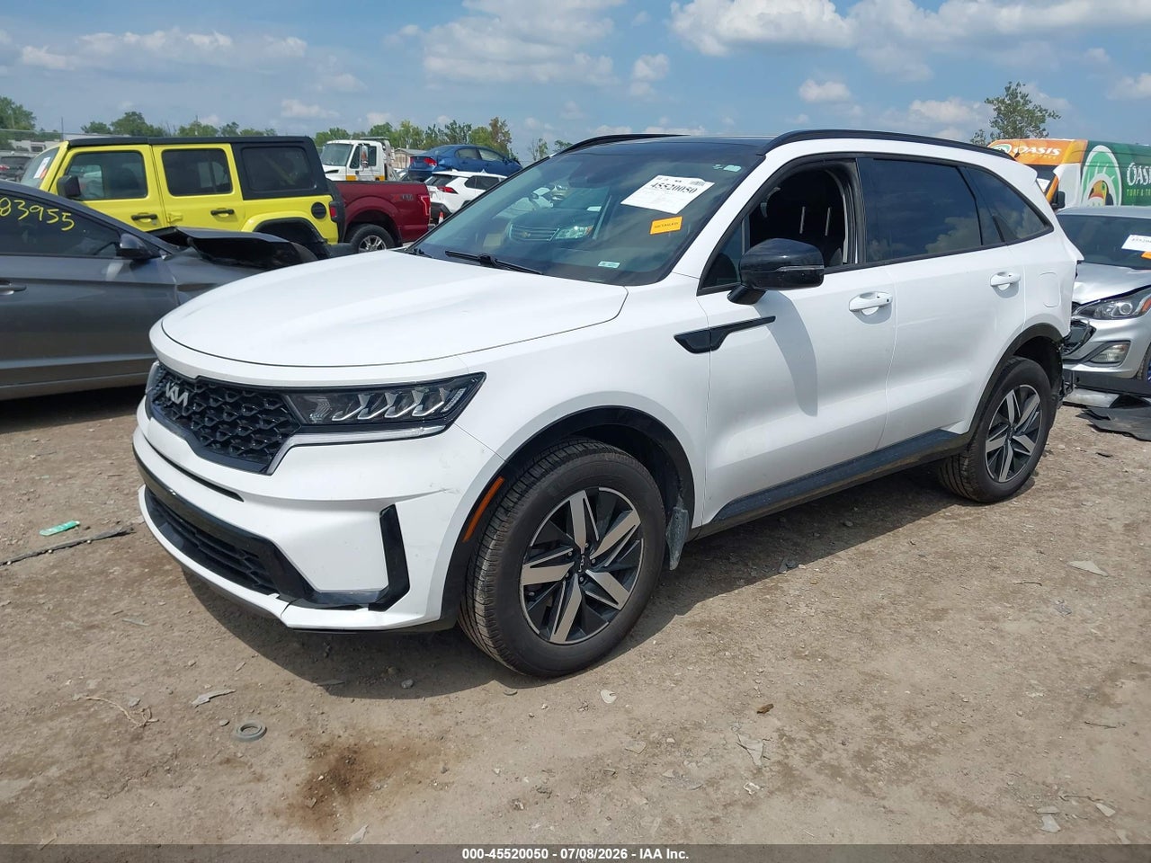 2023 KIA SORENTO S · 2/11