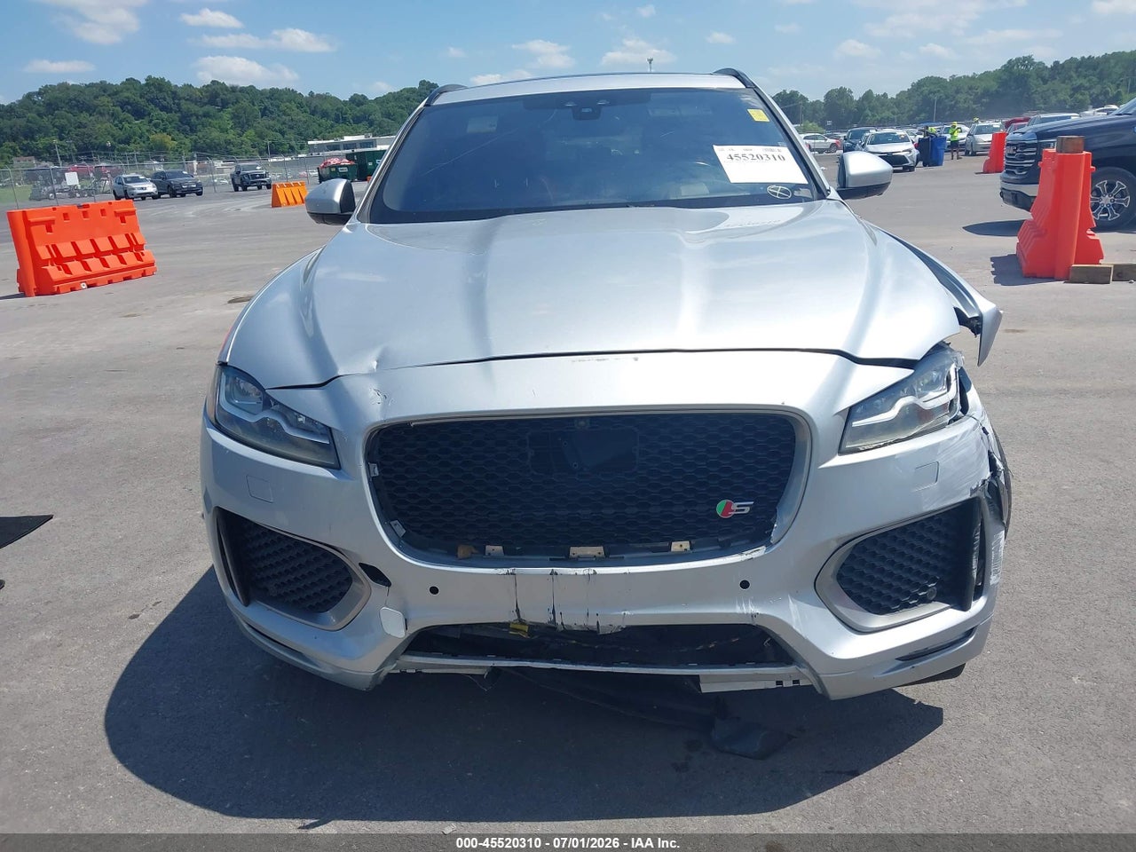 2018 JAGUAR F-PACE S · 6/10