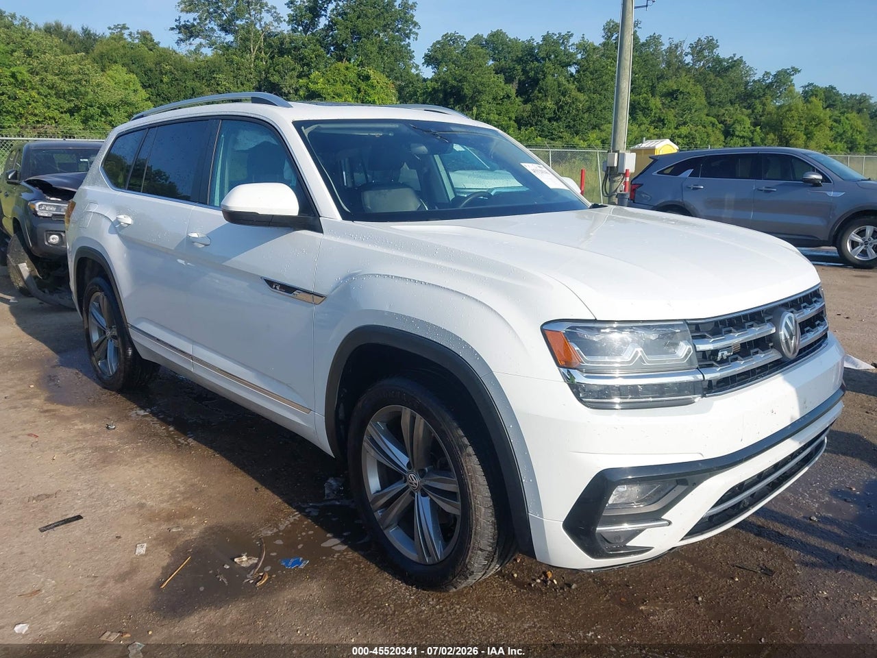 1V2SR2CAXKC****** · 2019 VOLKSWAGEN ATLAS 3.6L V6 SEL R-LINE