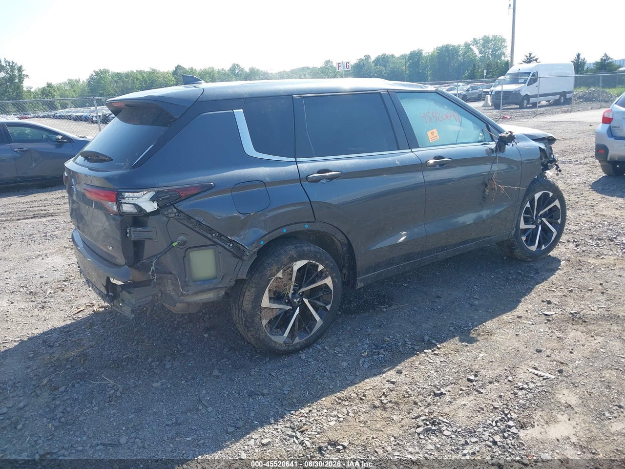 JA4J4VA80RZ****** · 2024 MITSUBISHI OUTLANDER   · 4/11
