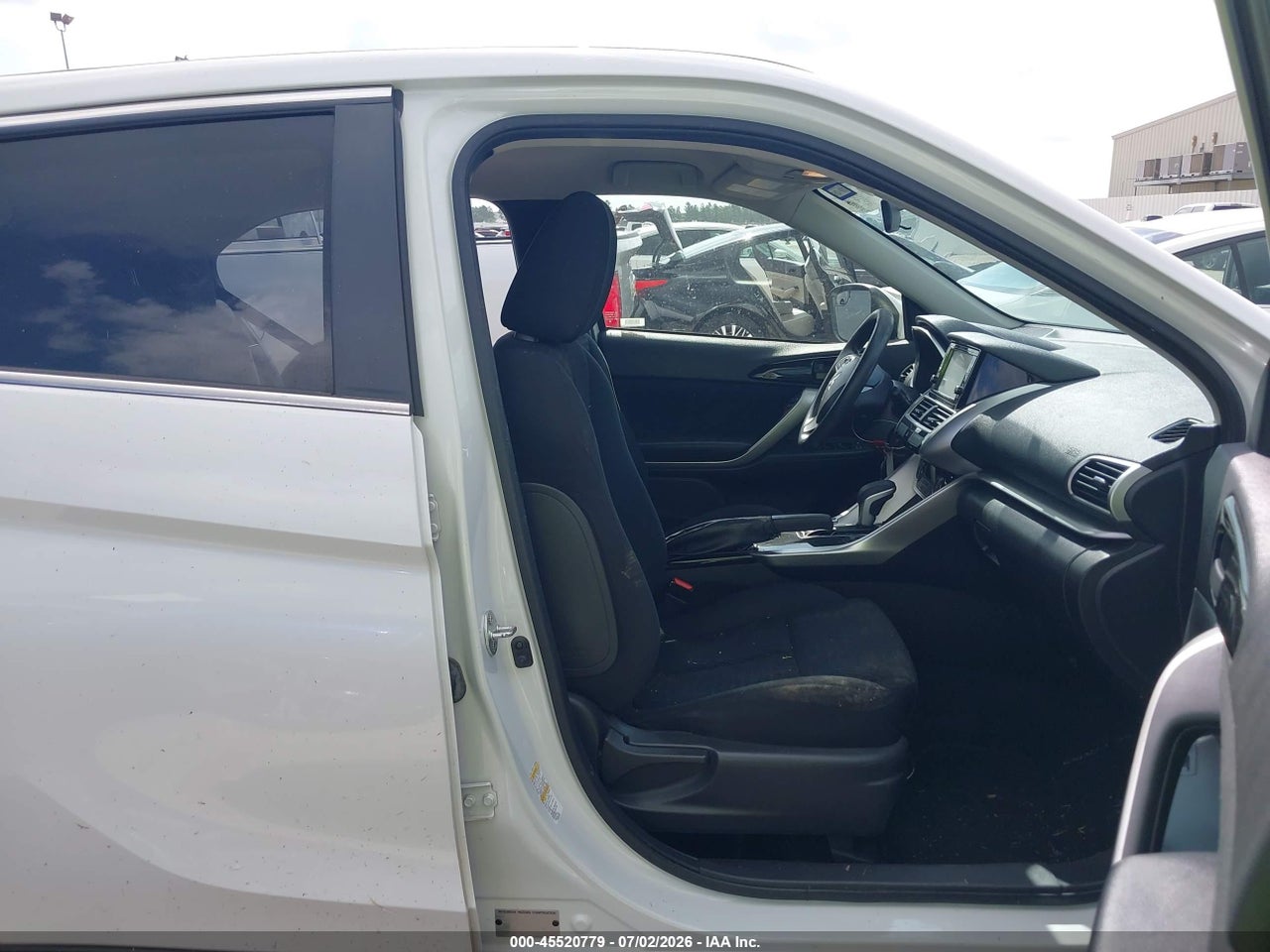 2020 MITSUBISHI ECLIPSE CROSS ES 1.5T · 5/11