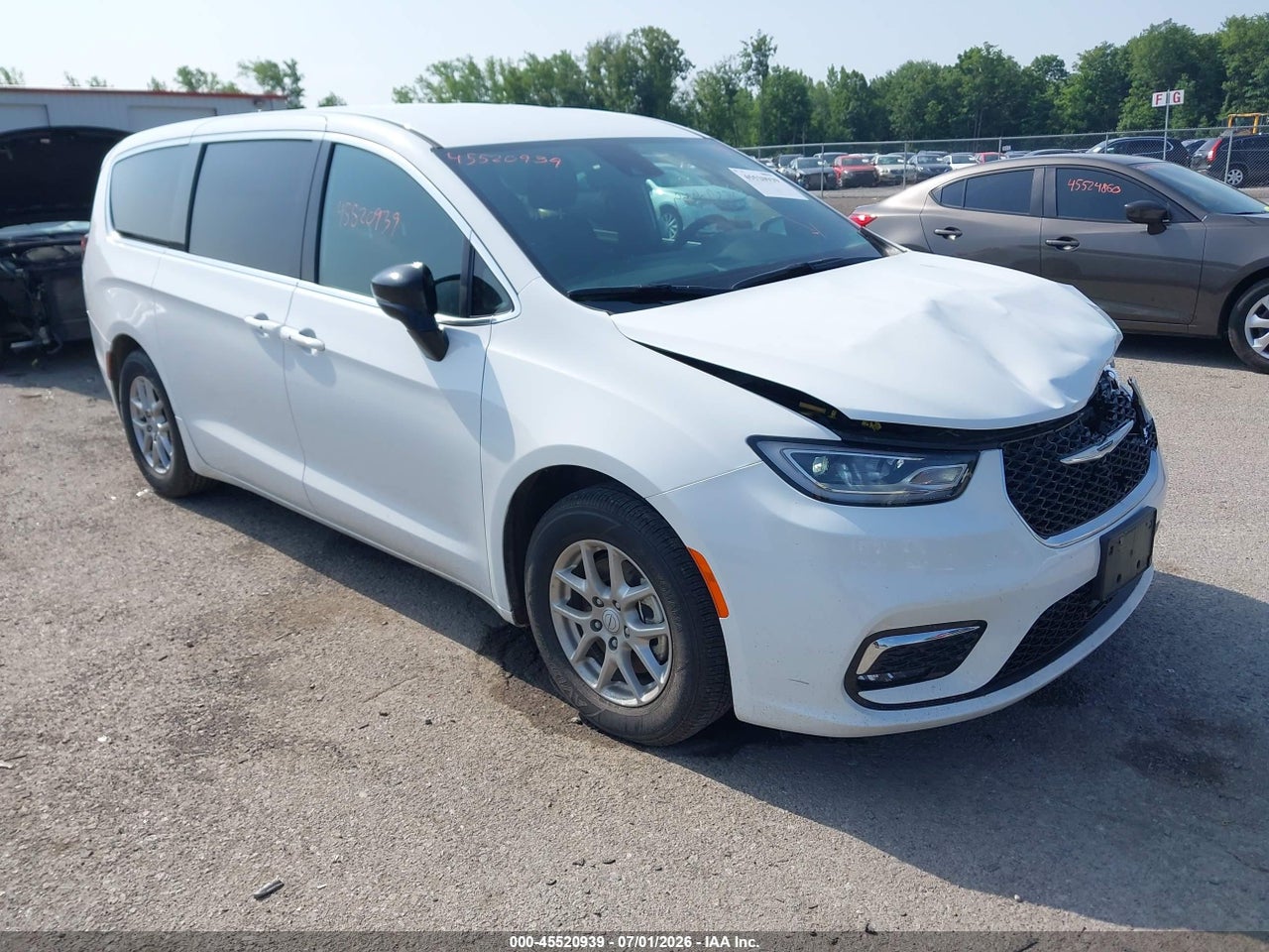 2C4RC1BG7TR****** · 2026 CHRYSLER PACIFICA SELECT
