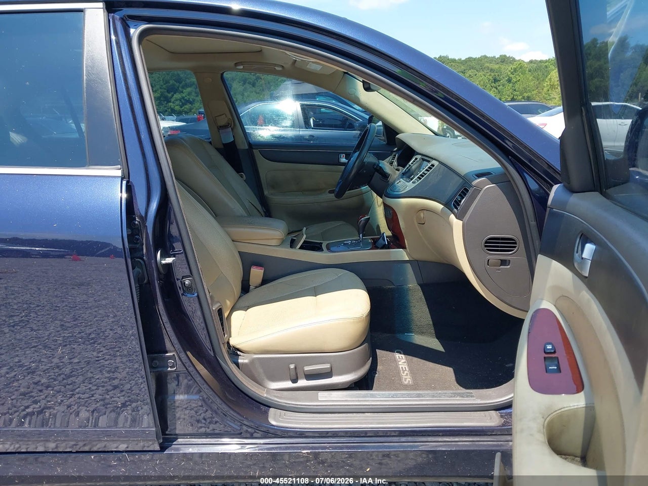 2013 HYUNDAI GENESIS 3.8 · 5/11
