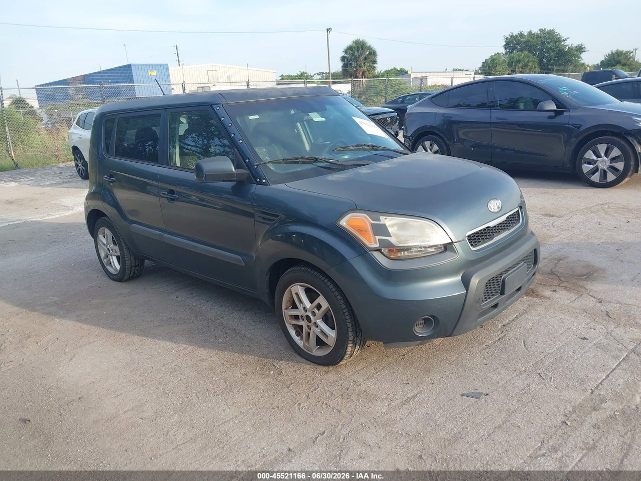 KNDJT2A29B7****** · 2011 KIA SOUL +