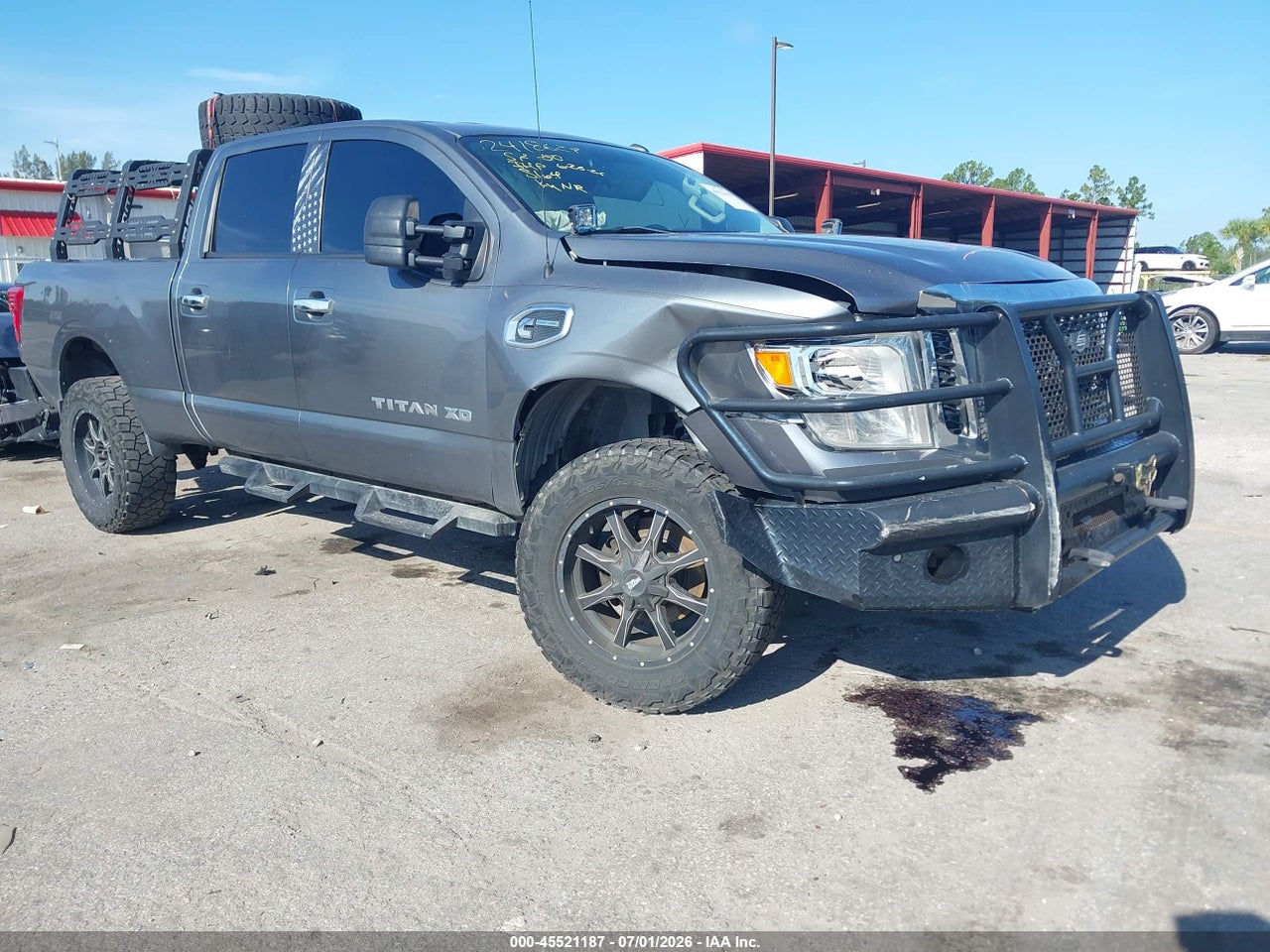 1N6BA1F38HN****** 2017 NISSAN TITAN XD SV DIESEL