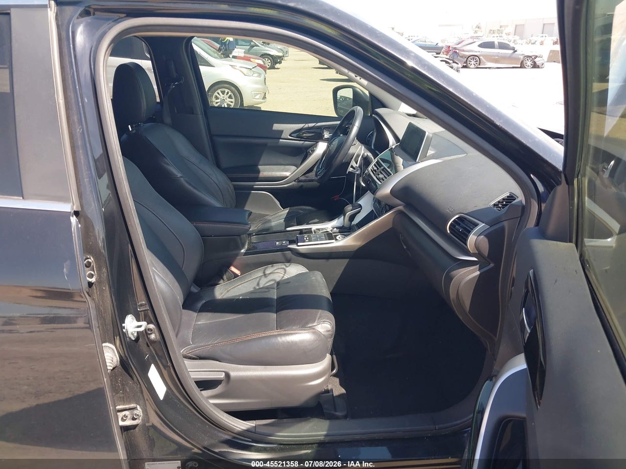 2018 MITSUBISHI ECLIPSE CROSS SEL · 5/11