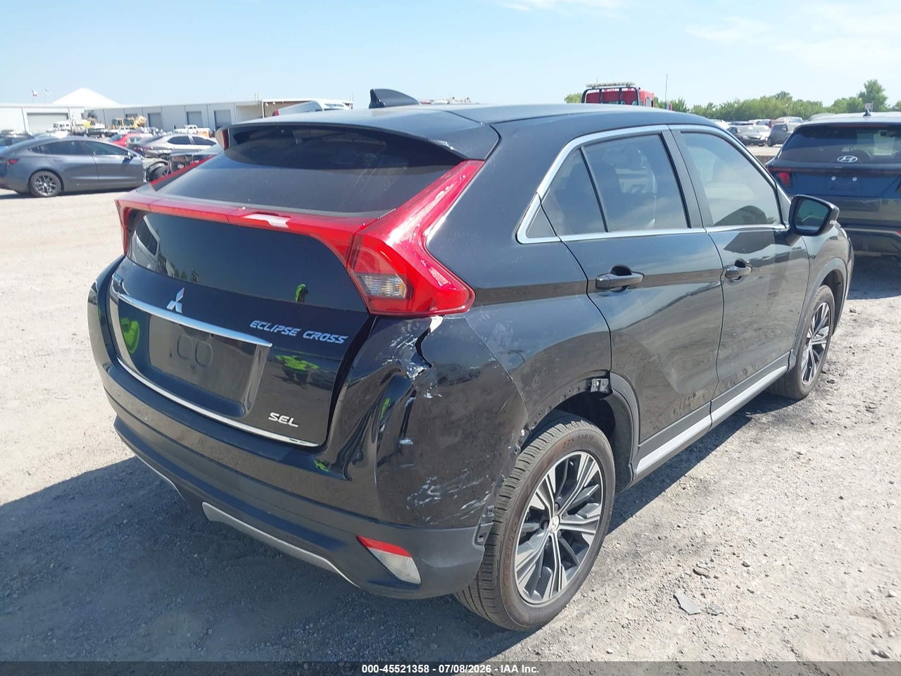 2018 MITSUBISHI ECLIPSE CROSS SEL · 4/11